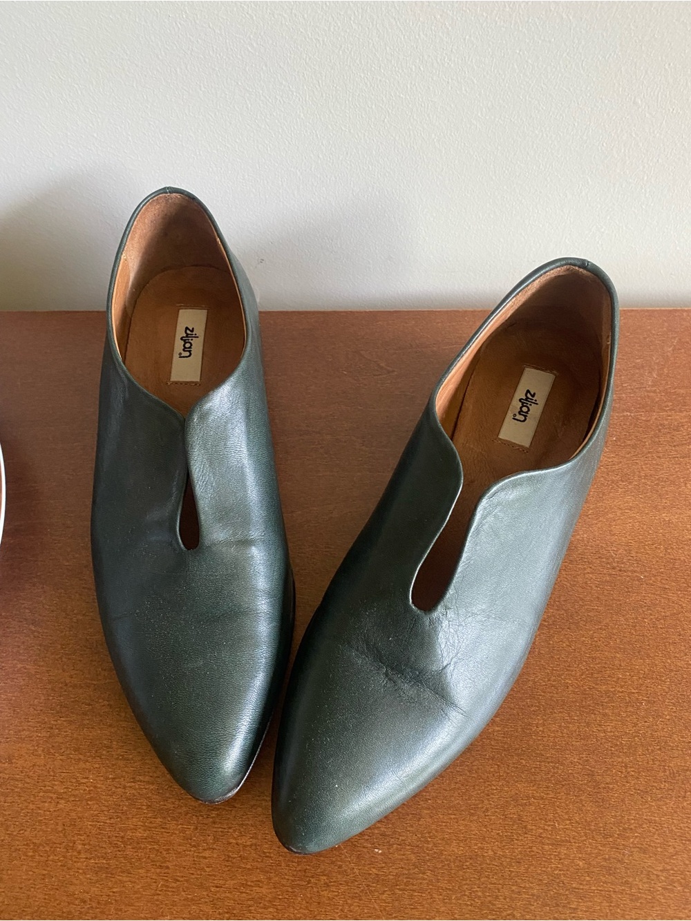 Zilian pointed green flats leather 8.5/39